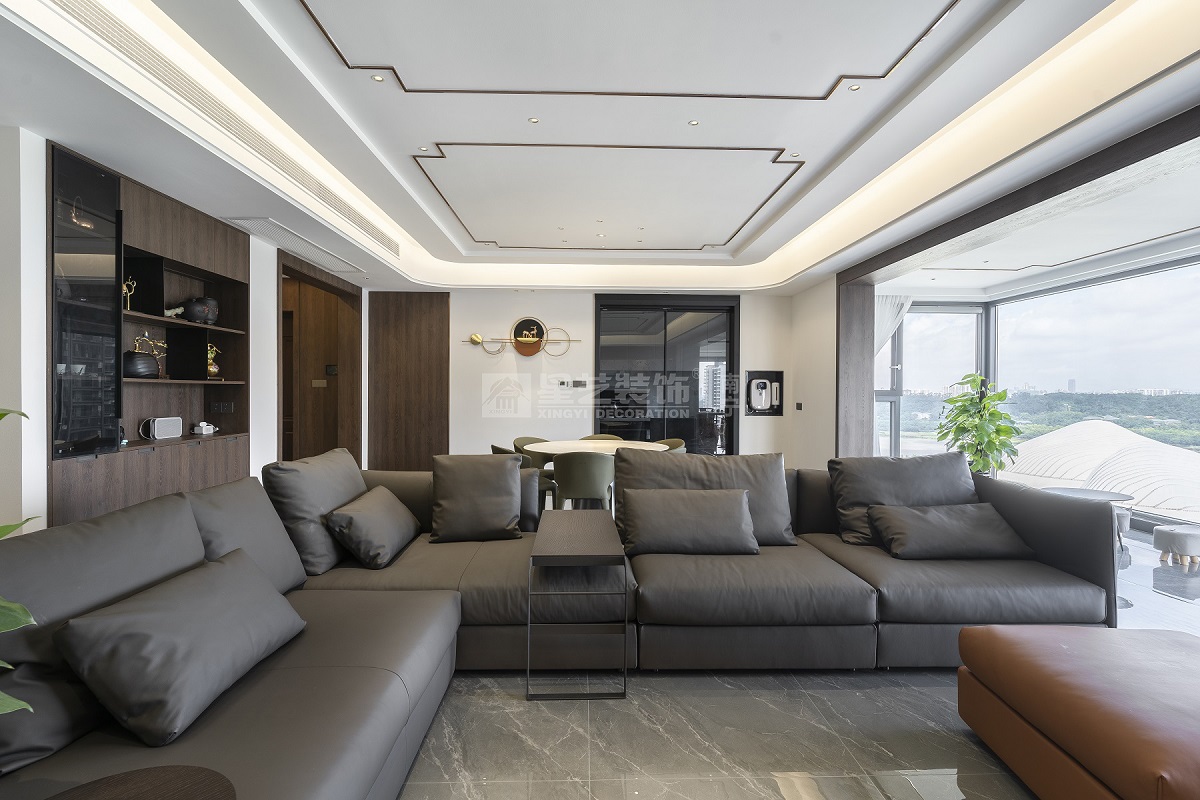 春江明月270平新中式客厅装修实景