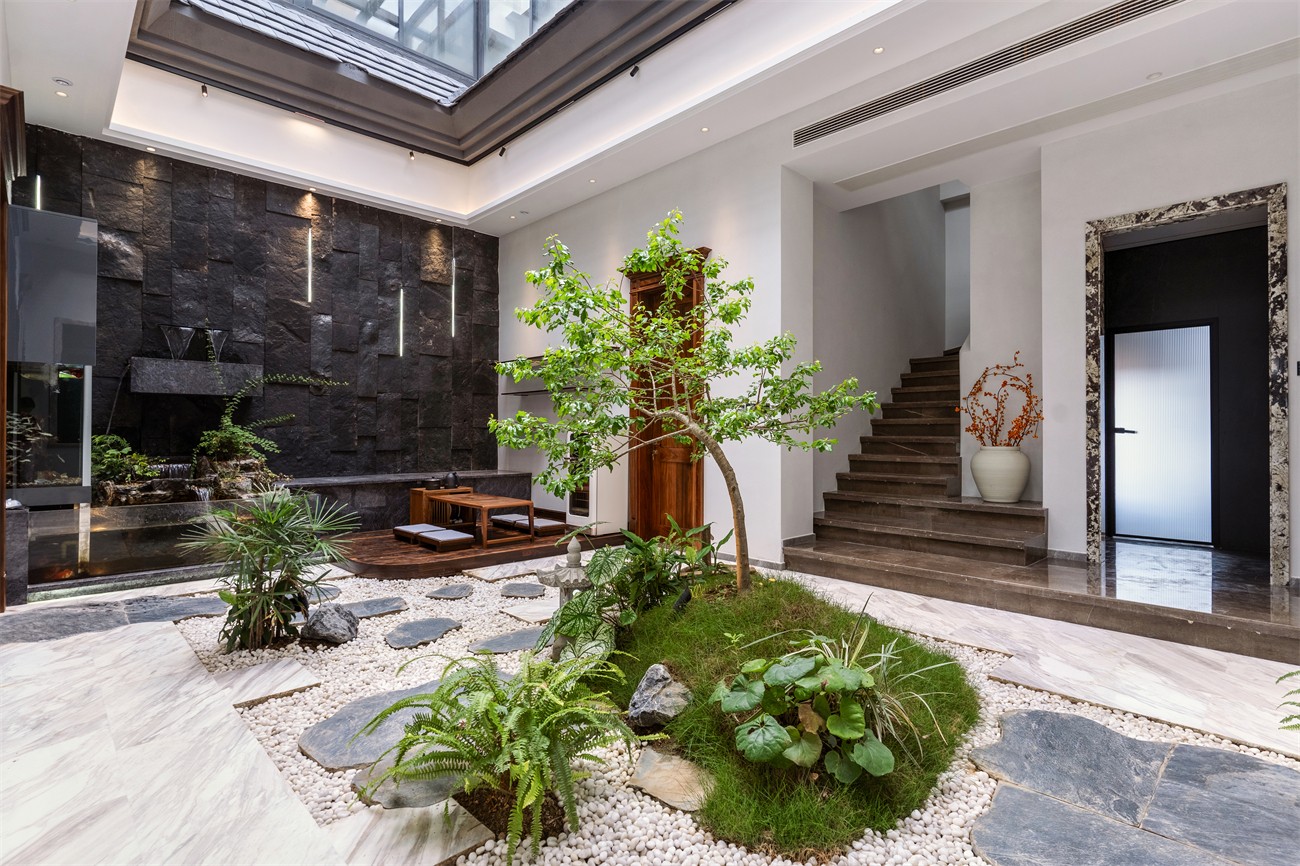 嘉和城依云湾800平现代轻奢阳台装修完工实景图