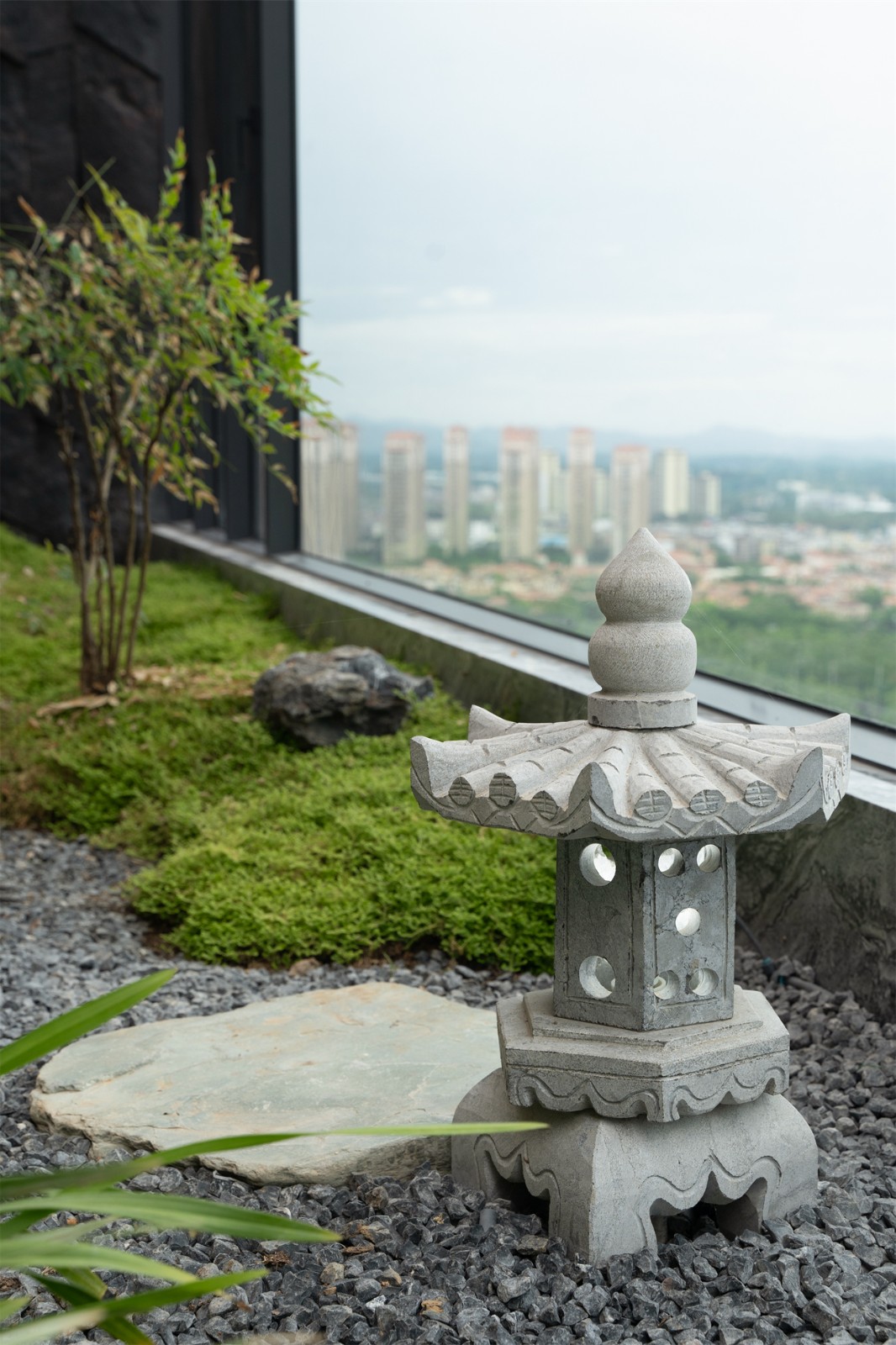 嘉和城依云湾800平现代轻奢阳台装修完工实景图