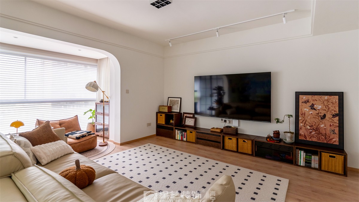 金科博翠山180平中古风装修客厅完工实景图