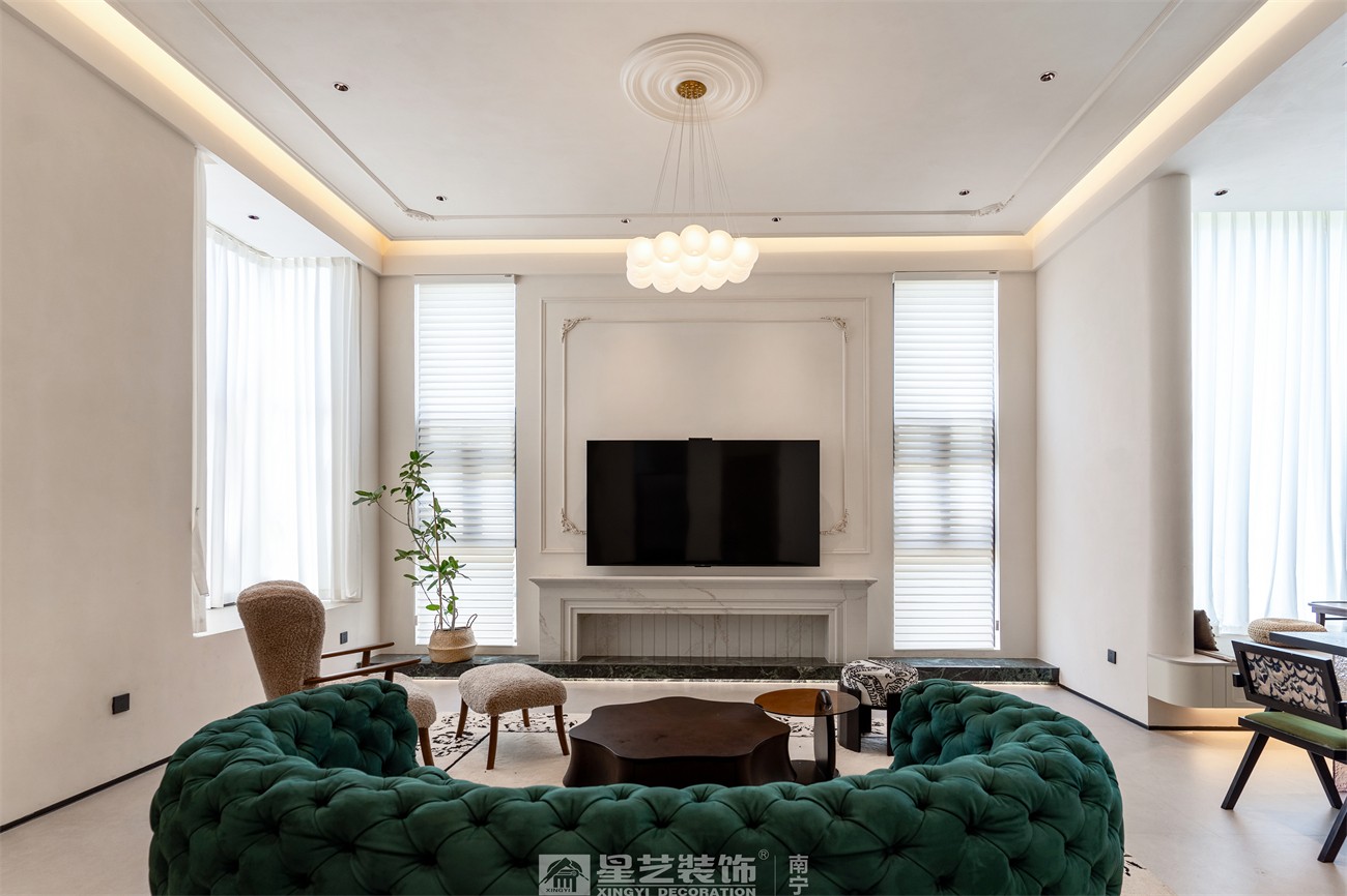 盛世江山300平中古风客厅装修完工实景图