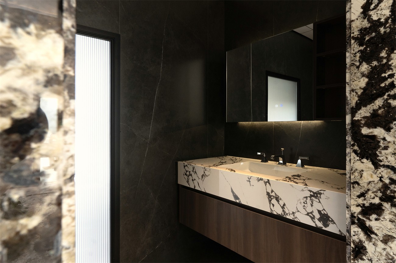 嘉和城依云湾800平现代轻奢卫生间装修完工实景图