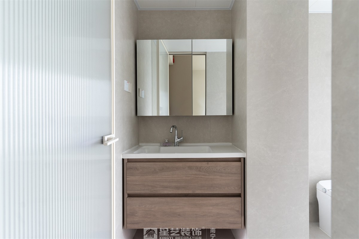 金科博翠山180平中古风装修卫生间完工实景图