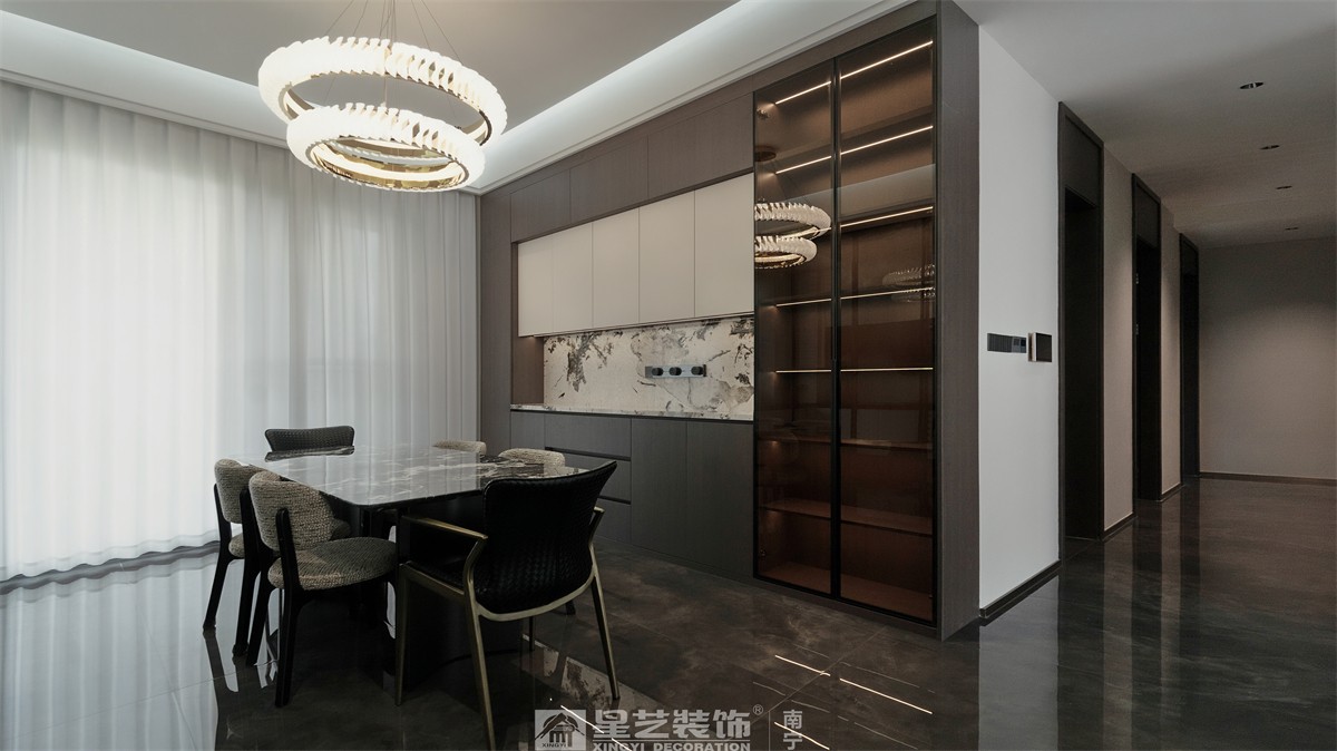 保利君悦湾200平轻奢餐厅装修完工实景图