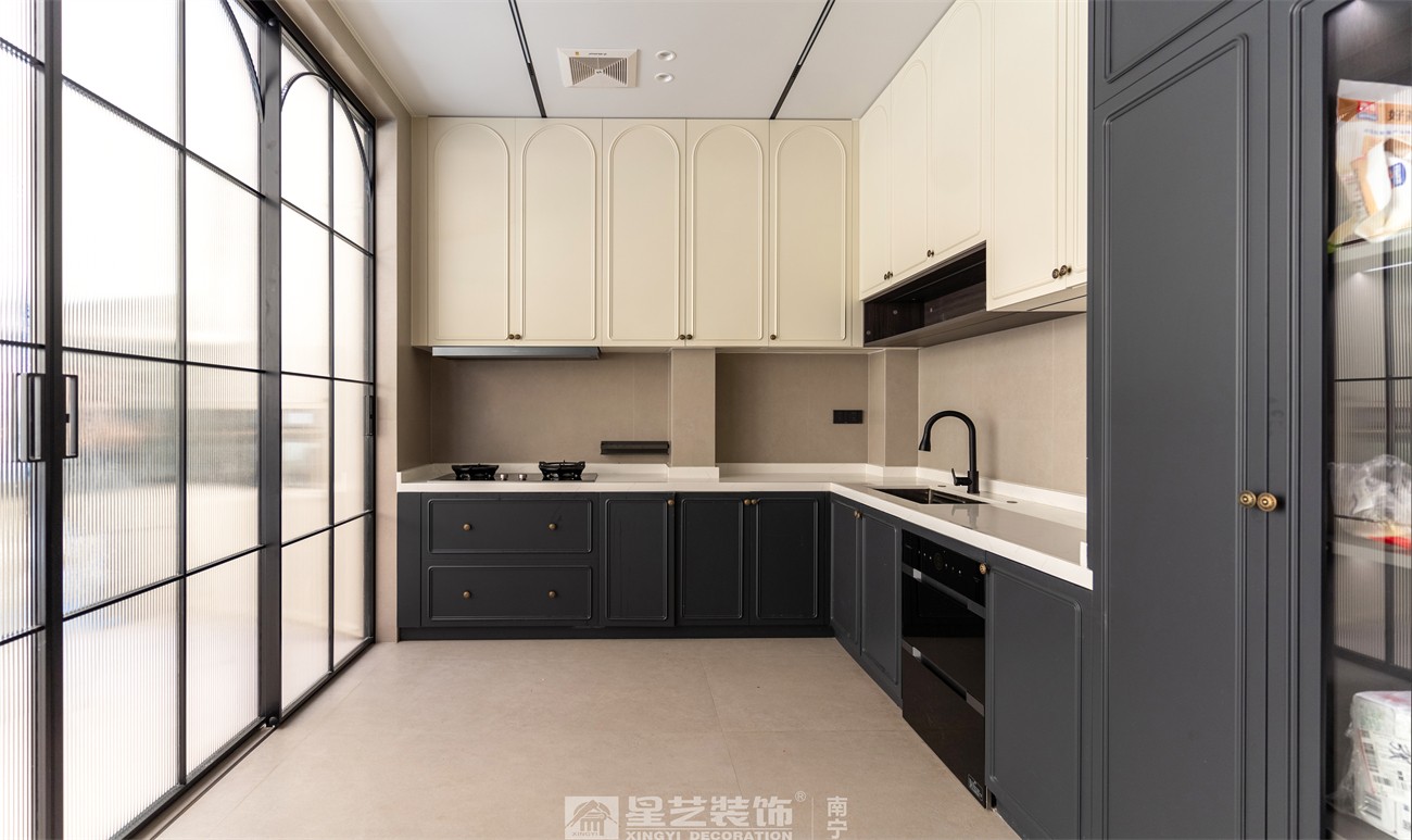 盛世江山300平中古风厨房装修完工实景图