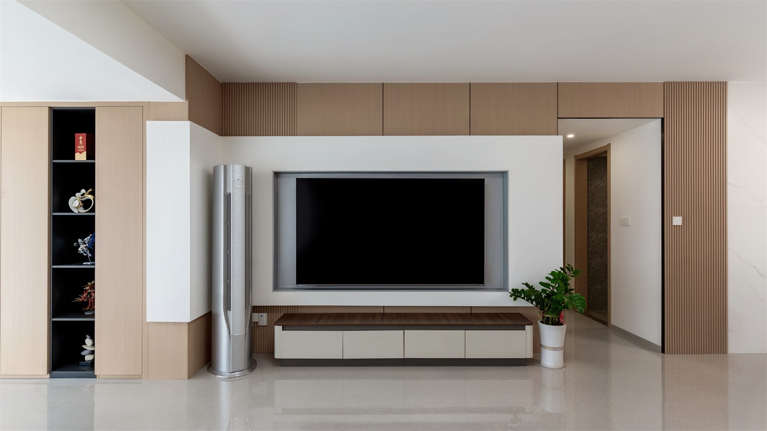 上水湾155平现代风格客厅装修实景图