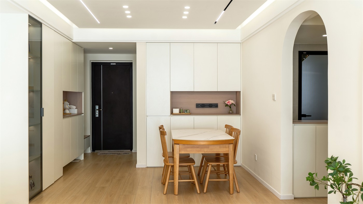 保利领秀广场75平奶油风餐厅装修实景图