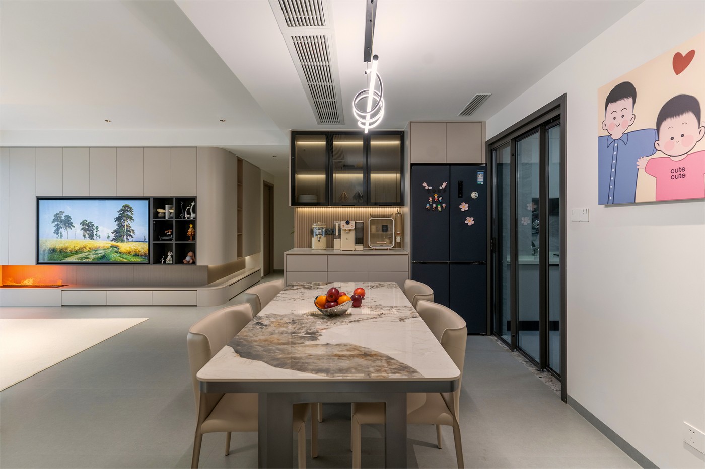 保利天悦台143平现代风格客厅装修实景图