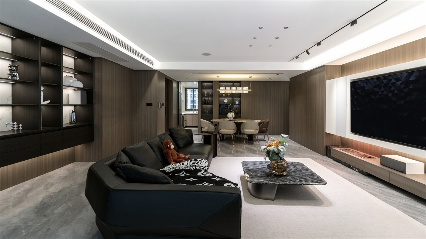 保利冠江墅143平意式轻奢客厅装修完工实景图