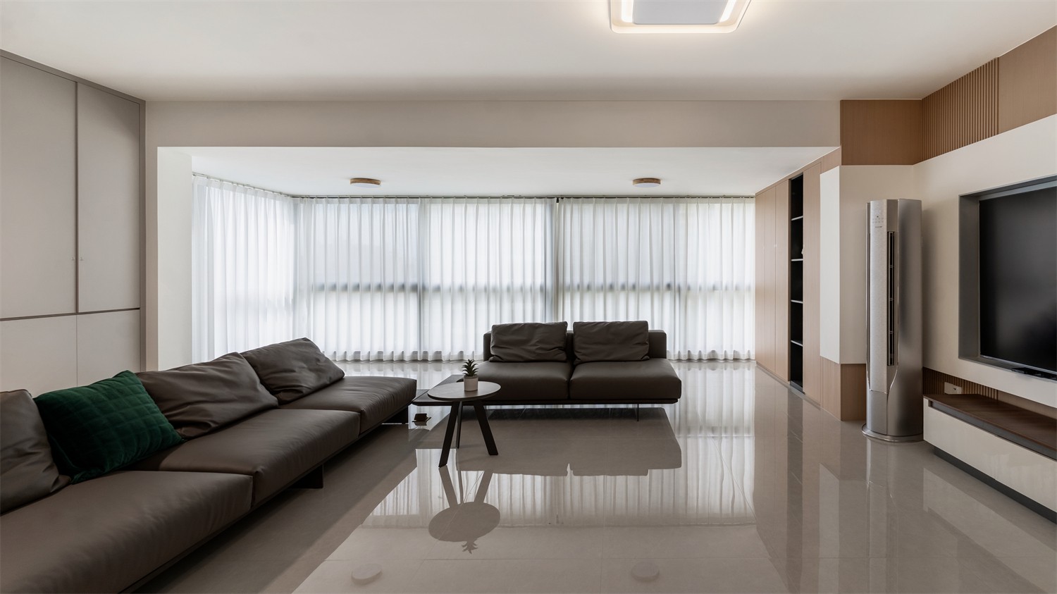 上水湾155平现代风格客厅装修实景图