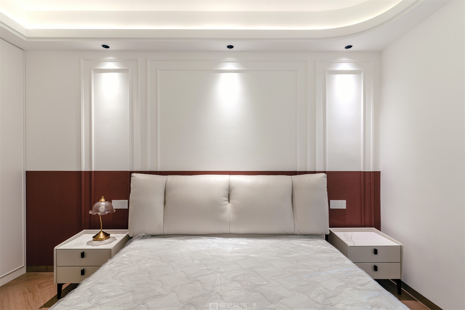 华润中山府113平法式中古卧室装修完工实景图