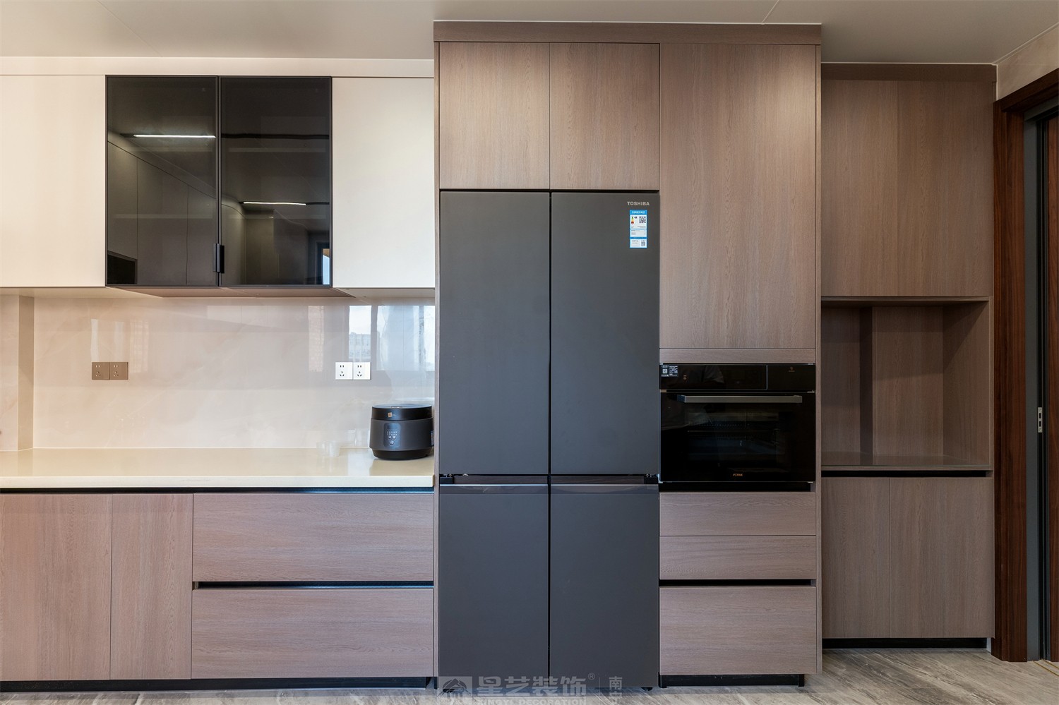 东方皇城260平简约中式厨房完工装修实景图