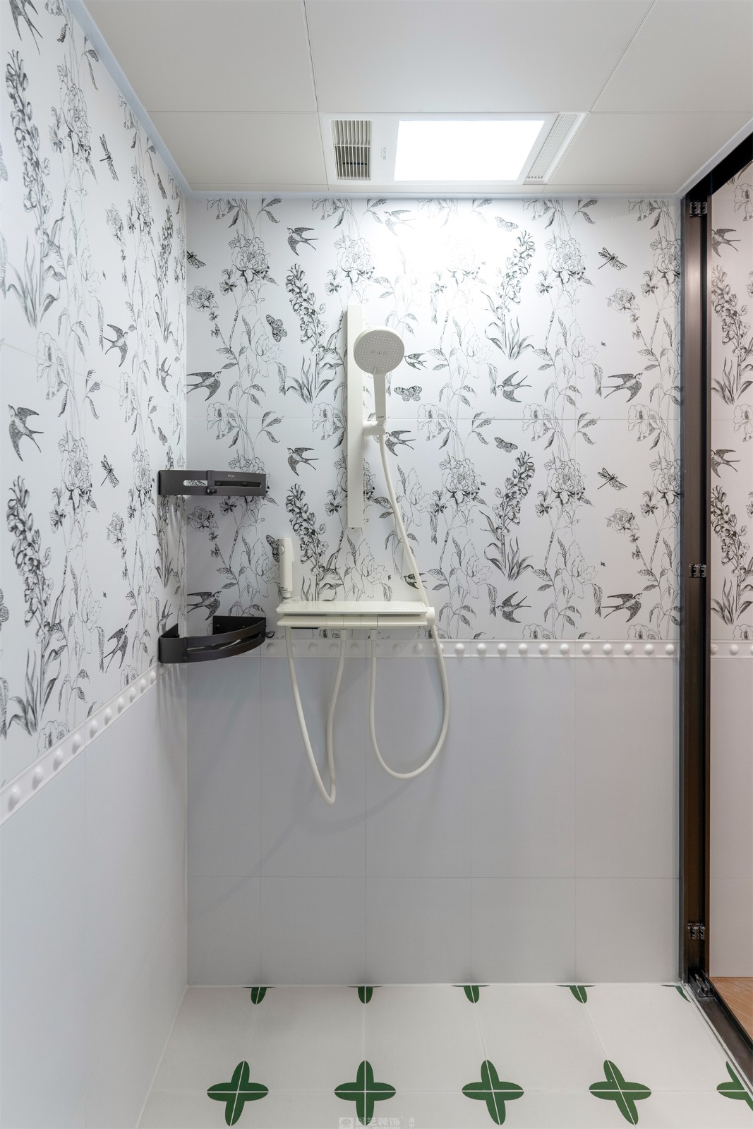 华润中山府113平法式中古卫生间装修完工实景图