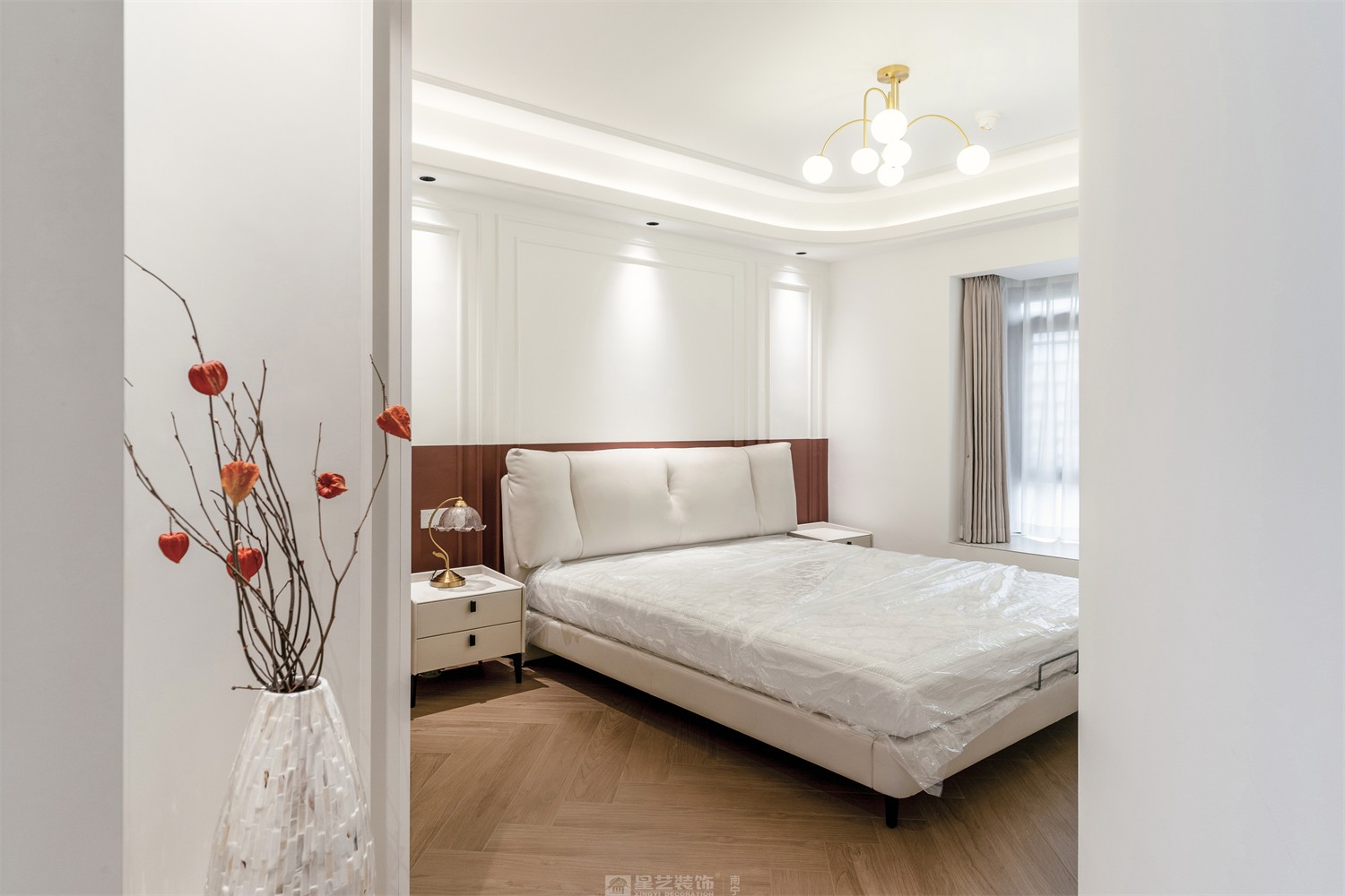 华润中山府113平法式中古卧室装修完工实景图