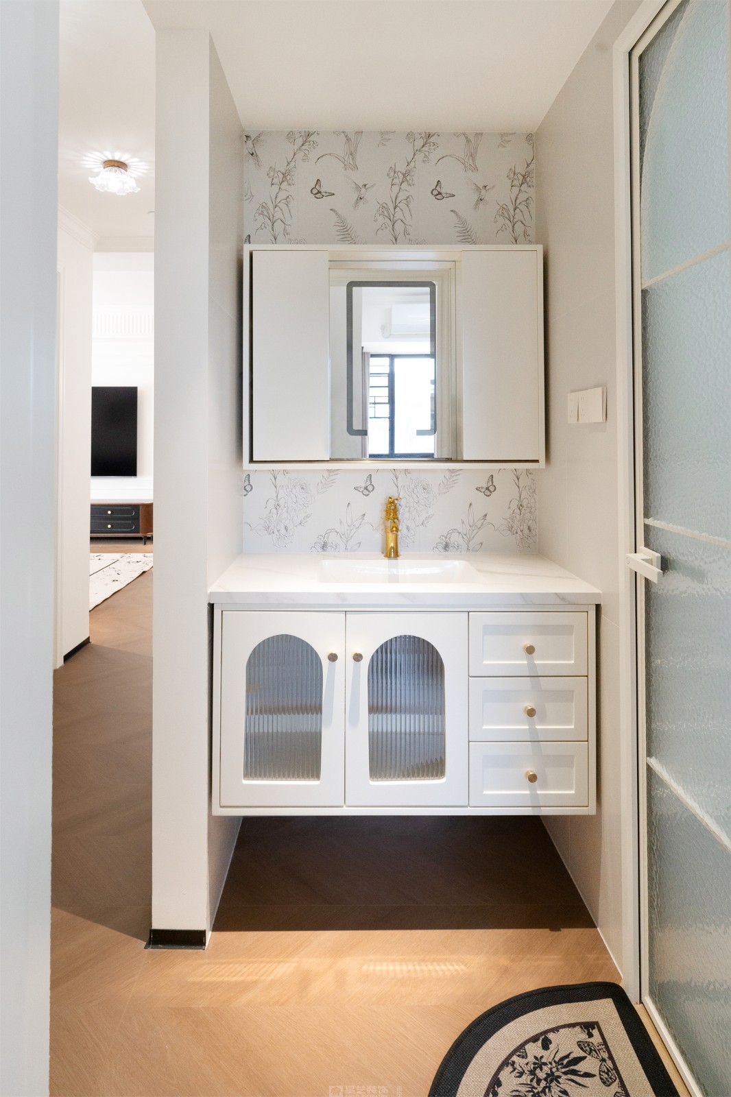 东方尊府118平中古风卫生间装修完工实景图