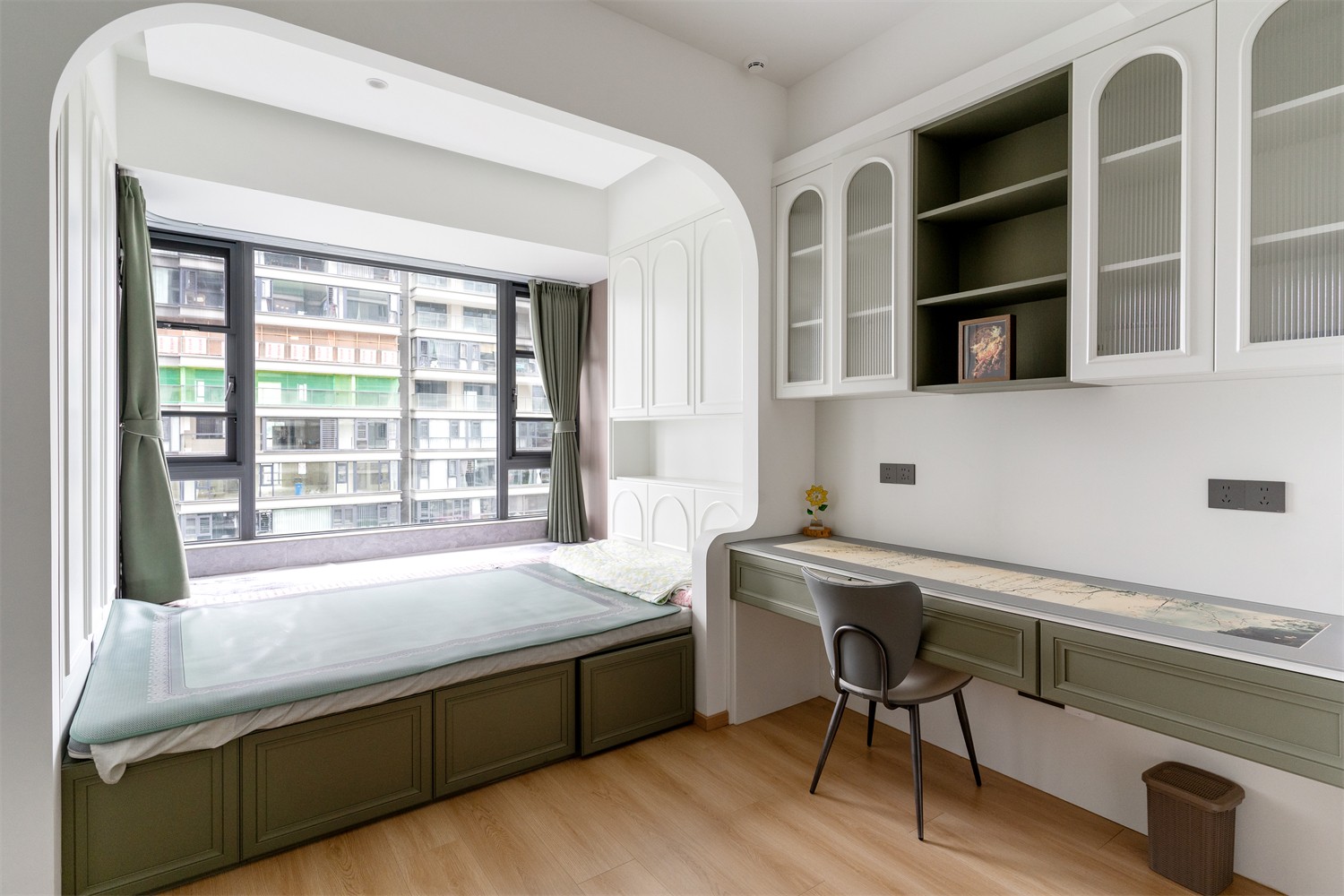 建发缦云210平新中式卧室装修完工实景图