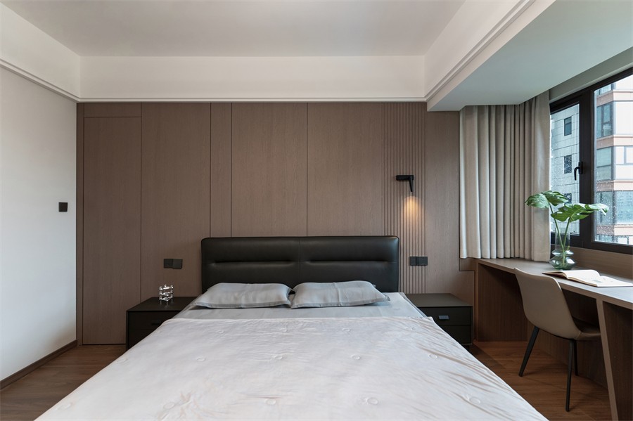 东方尊府117平现代风格卧室装修完工实景图