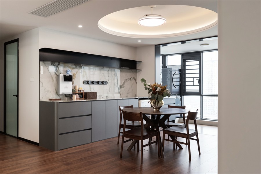 建发养云184平现代风格餐厅装修完工实景图