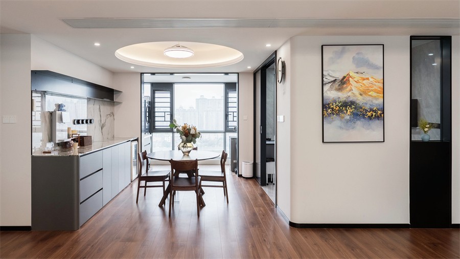 建发养云184平现代风格餐厅装修完工实景图